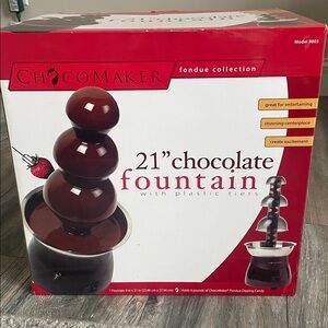 NIB ChocoMaker Chocolate Fountain Fondue Dessert Model 9805 New Party Event